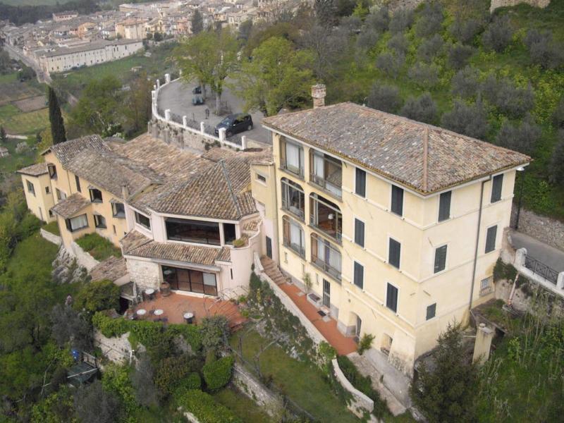 Hotel Gattapone Σπολέτο Εξωτερικό φωτογραφία